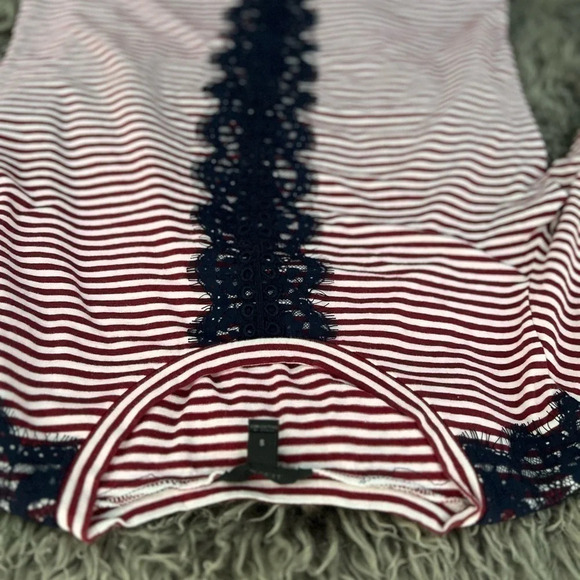 Lace  accents J.Crew size small excellent condition - Picture 6 of 7
